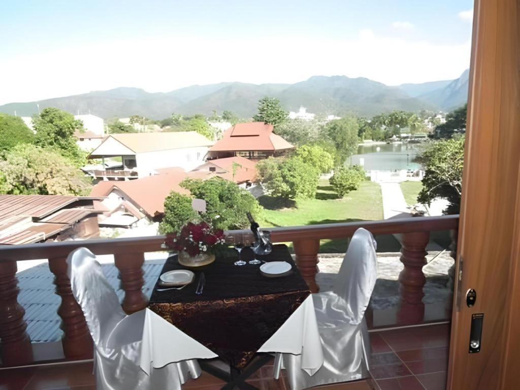 Ngamta Hotel Mae Hong Son Exterior photo